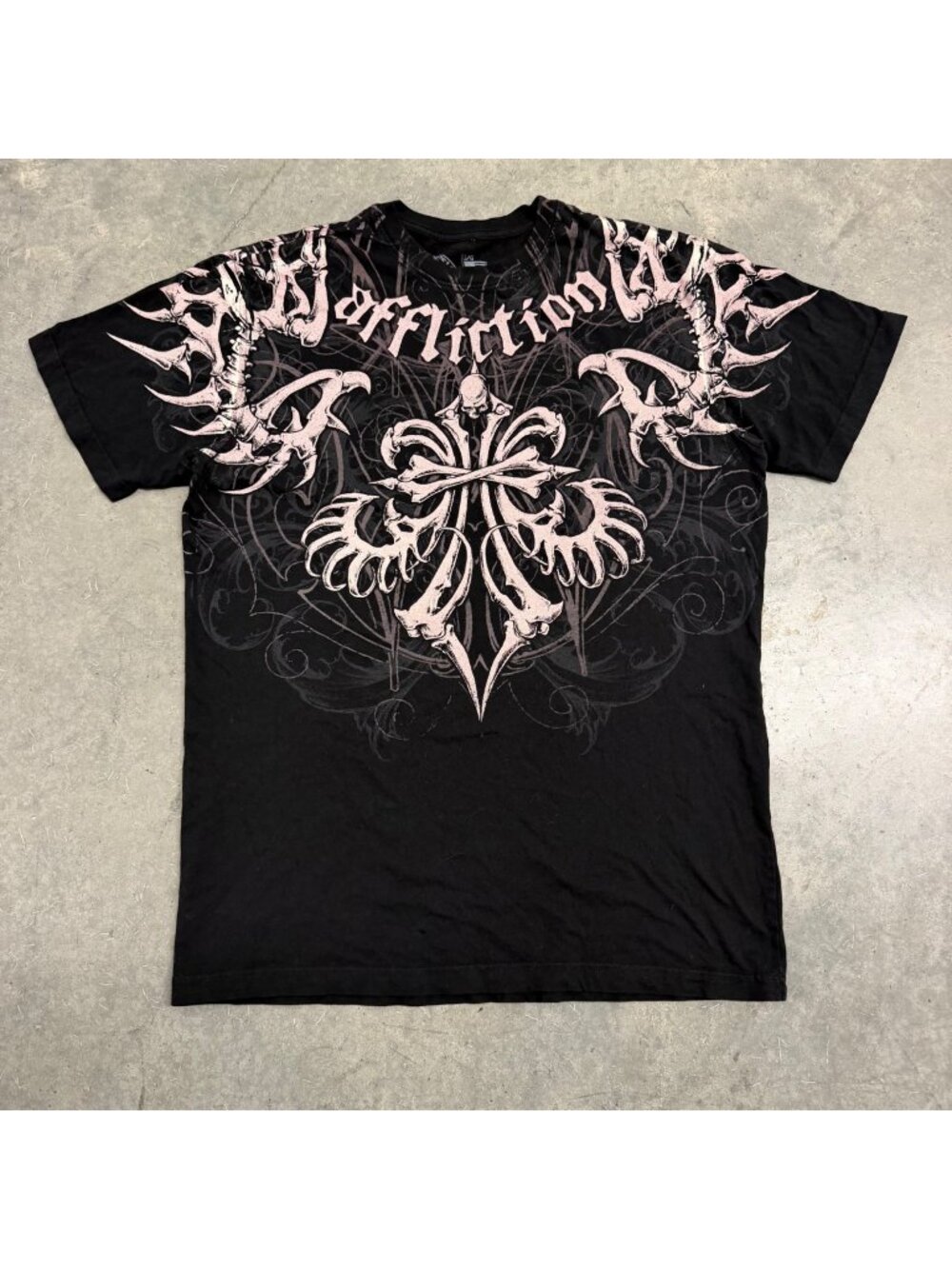 Affliction 2000s Bone Cross Graphic T-Shirt Size L